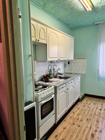 Eladó téglalakás, Szolnokon 33.9 M Ft, 2 szobás