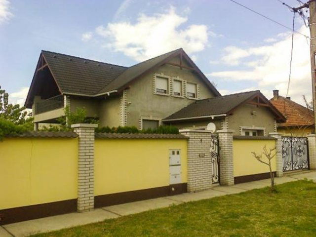 Eladó családi ház, Monoron 100 M Ft, 4 szobás