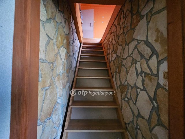 Eladó családi ház, Budapesten, XX. kerületben 71.5 M Ft