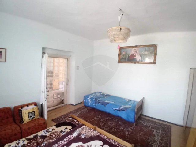 Eladó családi ház, Heréden 14 M Ft, 2 szobás