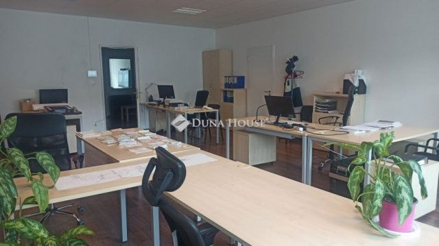 Eladó ipari ingatlan, Sóskúton 750 M Ft / költözzbe.hu