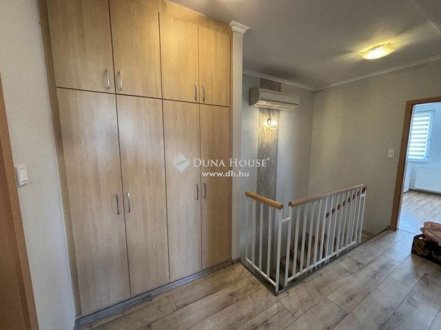 Eladó sorház, Kecskeméten 109.9 M Ft, 4 szobás