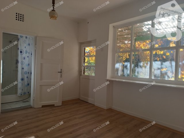 Eladó családi ház, Kiskunfélegyházán 29.9 M Ft, 2 szobás