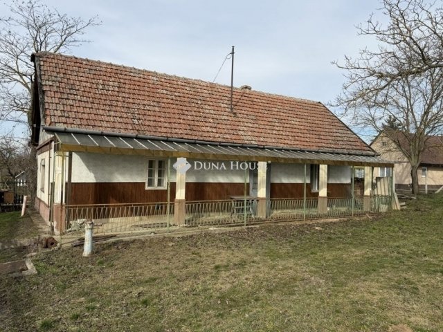 Eladó családi ház, Kókán 21.9 M Ft, 2 szobás