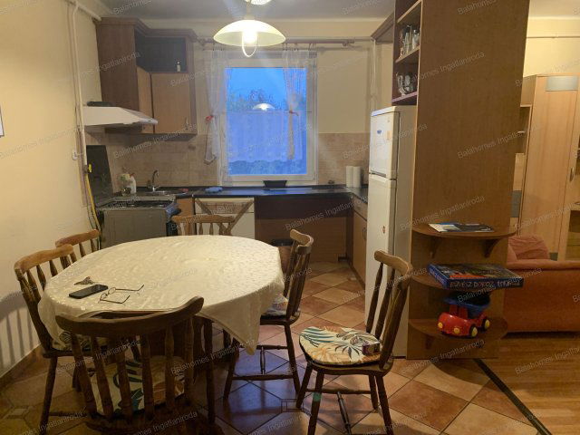 Eladó téglalakás, Siófokon 69.9 M Ft, 4 szobás