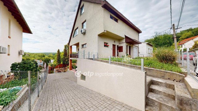 Eladó családi ház, Miskolcon 135 M Ft, 5+4 szobás