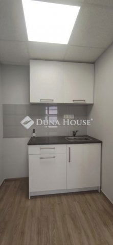 Eladó üzlethelyiség, Budapesten, XVI. kerületben 38 M Ft