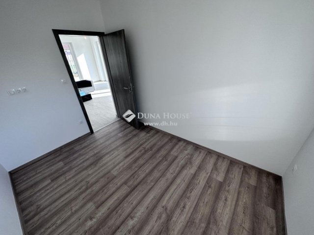 Eladó családi ház, Hernádon 83 M Ft, 5 szobás