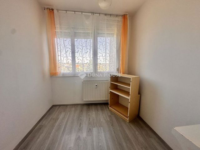 Eladó téglalakás, Zalaegerszegen 34.9 M Ft, 2 szobás