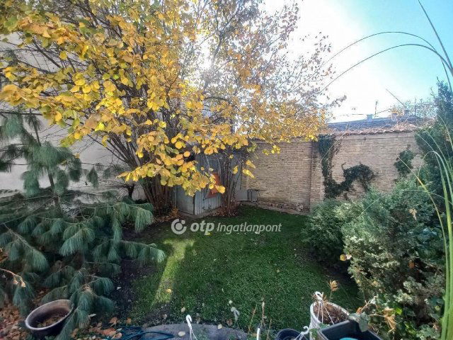 Eladó téglalakás, Budapesten, XV. kerületben 87 M Ft, 2+1 szobás