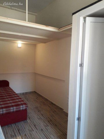 Eladó téglalakás, Budapesten, XIV. kerületben, Mogyoródi úton