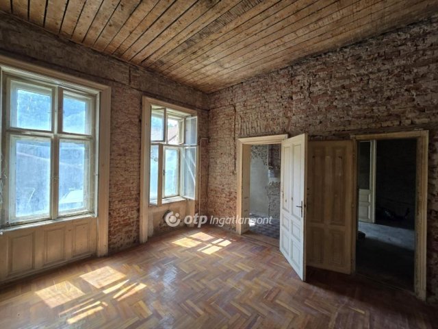 Eladó téglalakás, Debrecenben 62.9 M Ft, 3 szobás