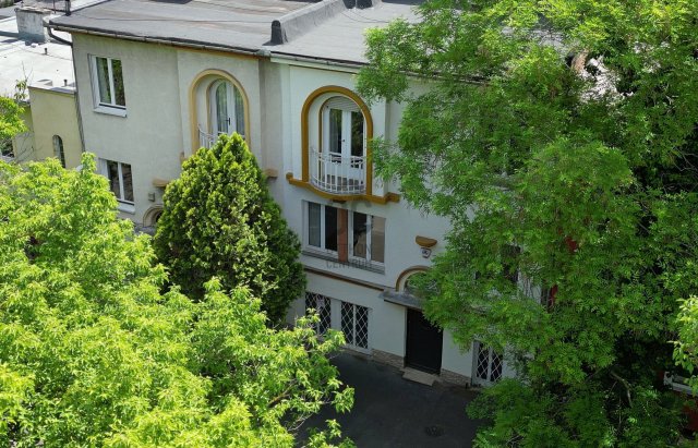 Eladó sorház, Budapesten, XIV. kerületben 324 M Ft, 5 szobás