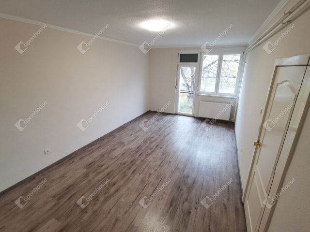 Kiadó panellakás, albérlet, Székesfehérvárott 140 E Ft / hó