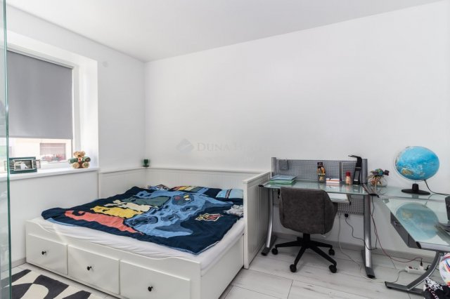 Eladó családi ház, Szombathelyen 199 M Ft, 3+2 szobás