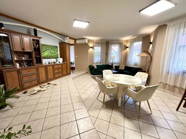 Eladó családi ház, Veresegyházon 189 M Ft, 4+1 szobás