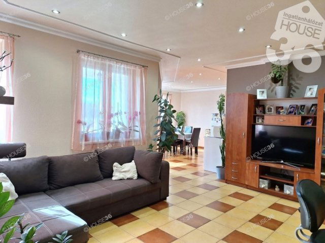 Eladó családi ház, Kecskeméten 69.9 M Ft, 4 szobás