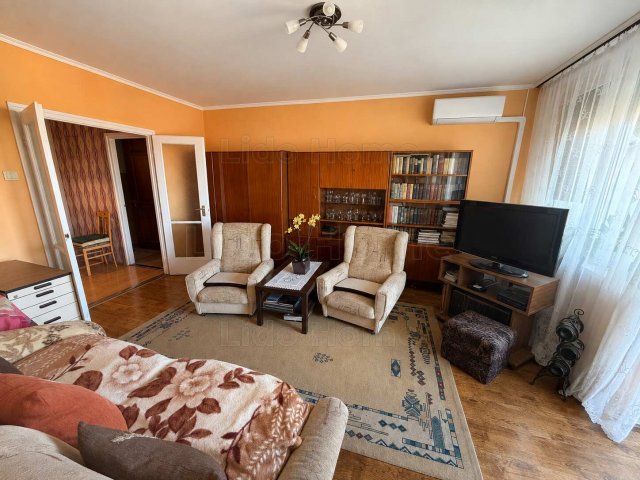 Eladó téglalakás, Székesfehérvárott 55 M Ft, 2 szobás