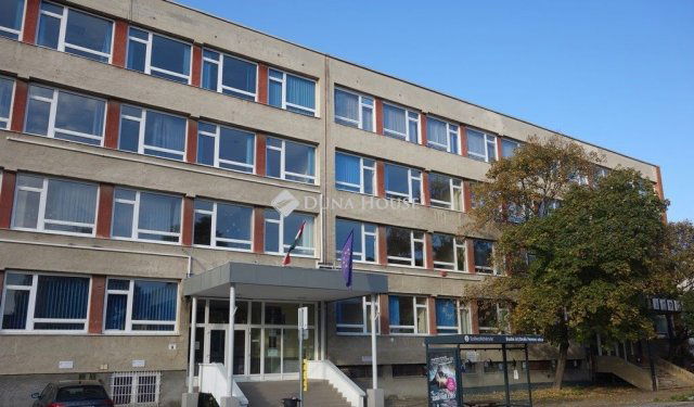 Eladó iroda, Székesfehérvárott 114.9 M Ft / költözzbe.hu