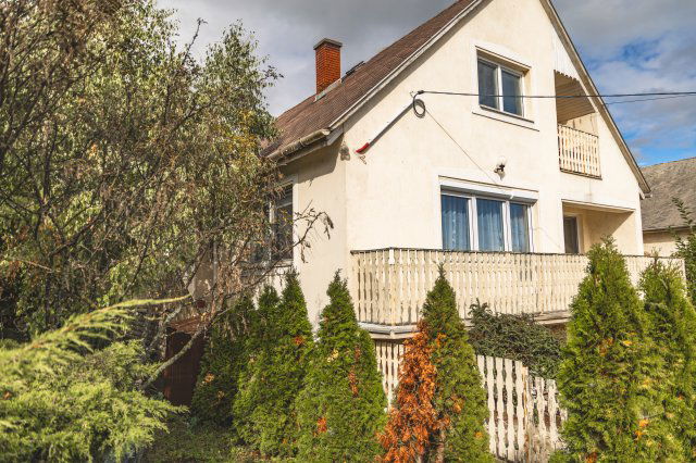 Eladó családi ház, Várpalotán 99.6 M Ft, 4 szobás
