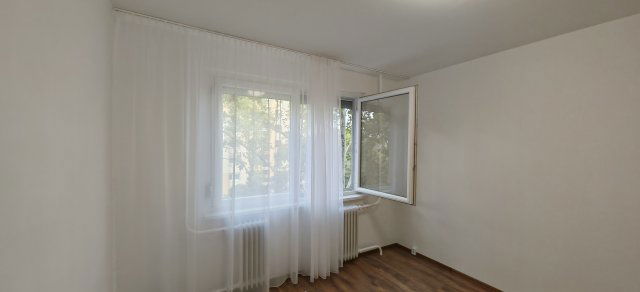 Eladó panellakás, Szegeden, József Attila sugárúton 74.9 M Ft