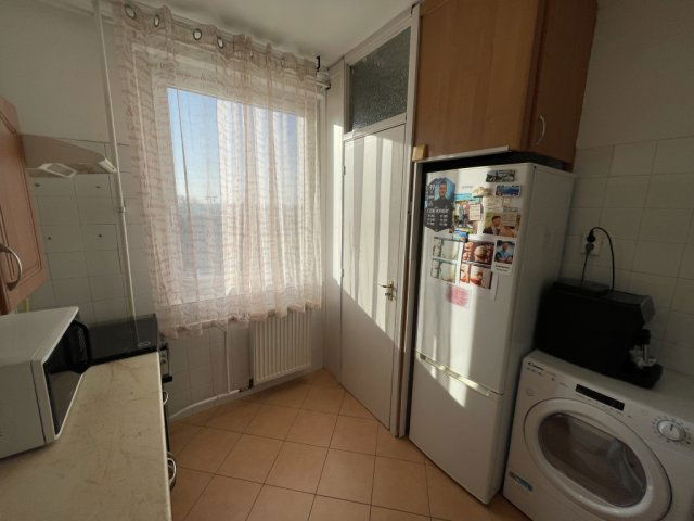 Eladó panellakás, Szegeden 65.2 M Ft, 3 szobás