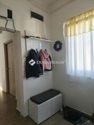 Eladó családi ház, Pécsett 64.9 M Ft, 3 szobás