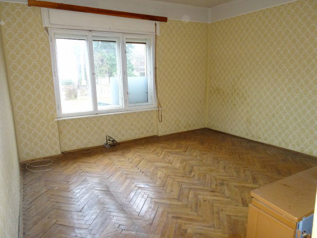 Eladó családi ház, Szombathelyen 55.9 M Ft, 6 szobás