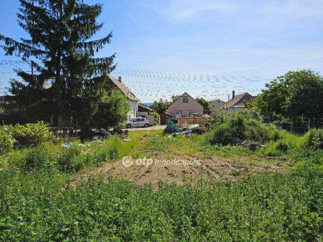 Eladó telek, Oroszlányban 18 M Ft / költözzbe.hu