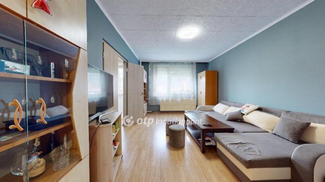 Eladó panellakás, Miskolcon 35.9 M Ft, 2+1 szobás