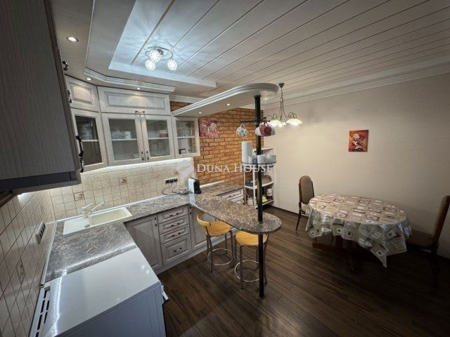 Eladó családi ház, Kecskeméten 450 M Ft, 4 szobás