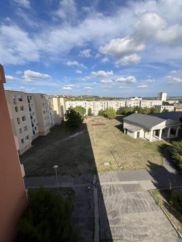 Eladó panellakás, Várpalotán, Jókai utcában 57.9 M Ft