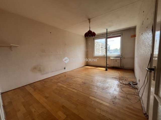 Eladó panellakás, Budapesten, XV. kerületben 61 M Ft, 2 szobás