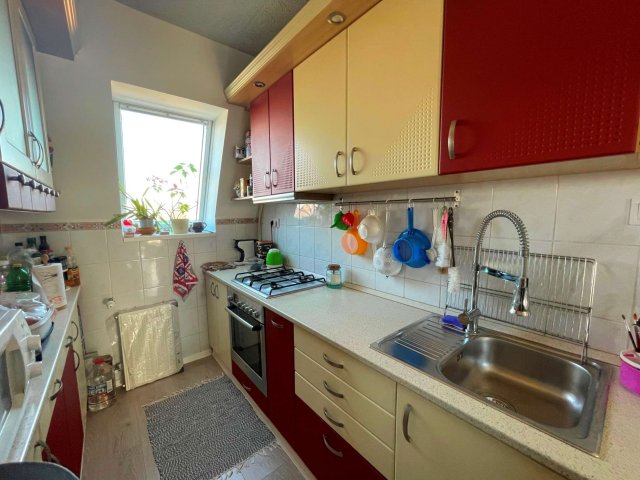 Eladó téglalakás, Keszthelyen 59.9 M Ft, 4 szobás