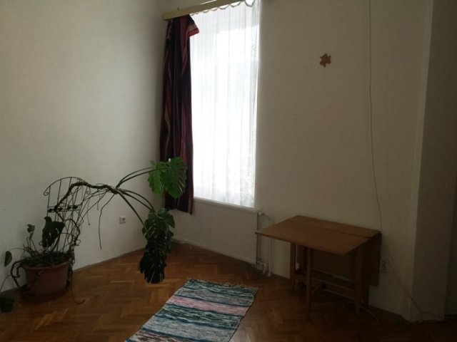Kiadó téglalakás, albérlet, Pécsett, Móricz Zsigmond utcában