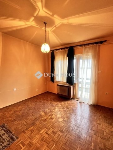 Eladó családi ház, Herenden 73.4 M Ft, 4 szobás