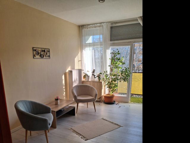 Eladó panellakás, Pécsett 49.9 M Ft, 2 szobás