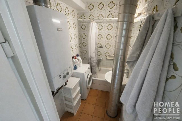 Eladó téglalakás, Szegeden 51.9 M Ft, 2 szobás