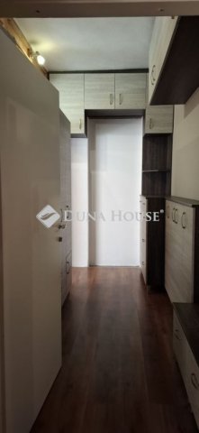 Eladó téglalakás, Pécsett 49.9 M Ft, 1+1 szobás