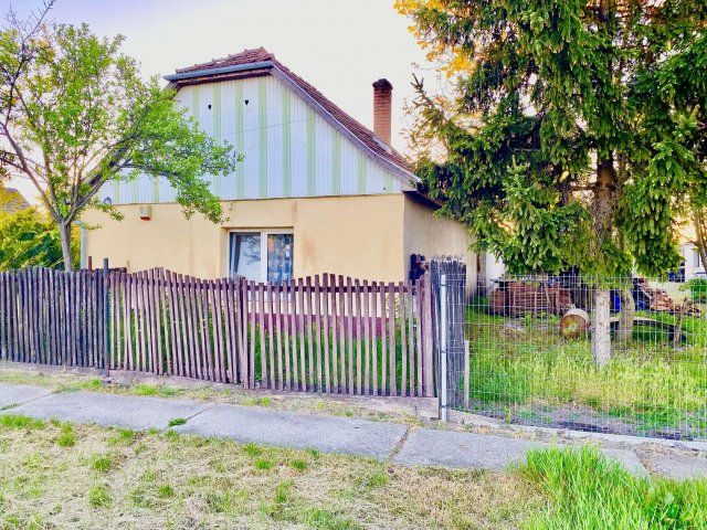 Eladó családi ház, Rétalapon 15.99 M Ft, 2 szobás