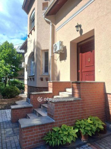 Eladó családi ház, Budapesten, XVI. kerületben 187 M Ft