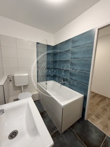 Eladó panellakás, Pécsett, Dóra utcában 57.9 M Ft, 2+1 szobás