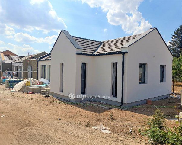 Eladó családi ház, Budapesten, XVIII. kerületben 114.99 M Ft