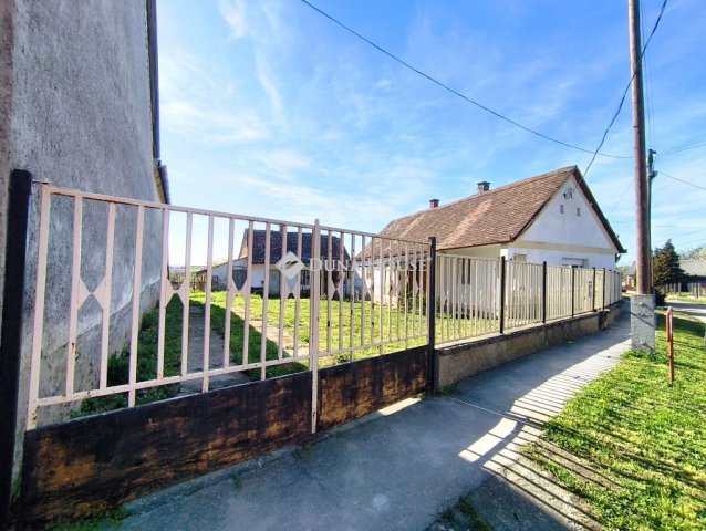 Eladó családi ház, Mágocson 8.5 M Ft, 2 szobás