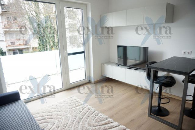 Kiadó téglalakás, albérlet, Szegeden 210 E Ft / hó, 2 szobás