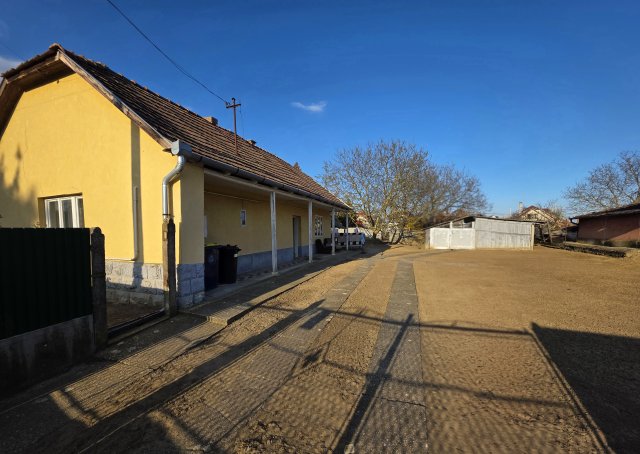 Eladó családi ház, Nyírpazonyon 24.9 M Ft, 1 szobás
