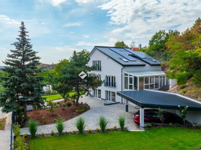 Eladó családi ház, Budaörsön 425 M Ft, 6 szobás
