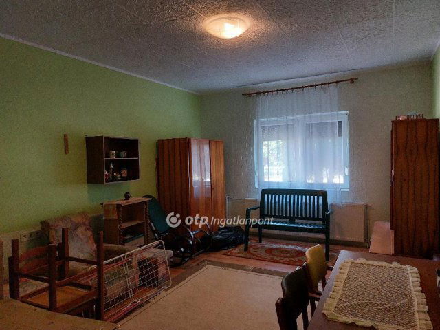 Eladó családi ház, Jászberényben 46 M Ft, 3 szobás