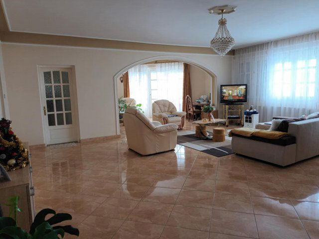 Eladó családi ház, Debrecenben, Diószegi úton 135 M Ft