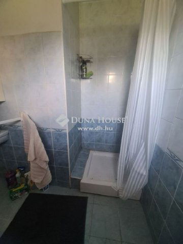 Eladó családi ház, Cserkúton 10.39 M Ft, 2 szobás